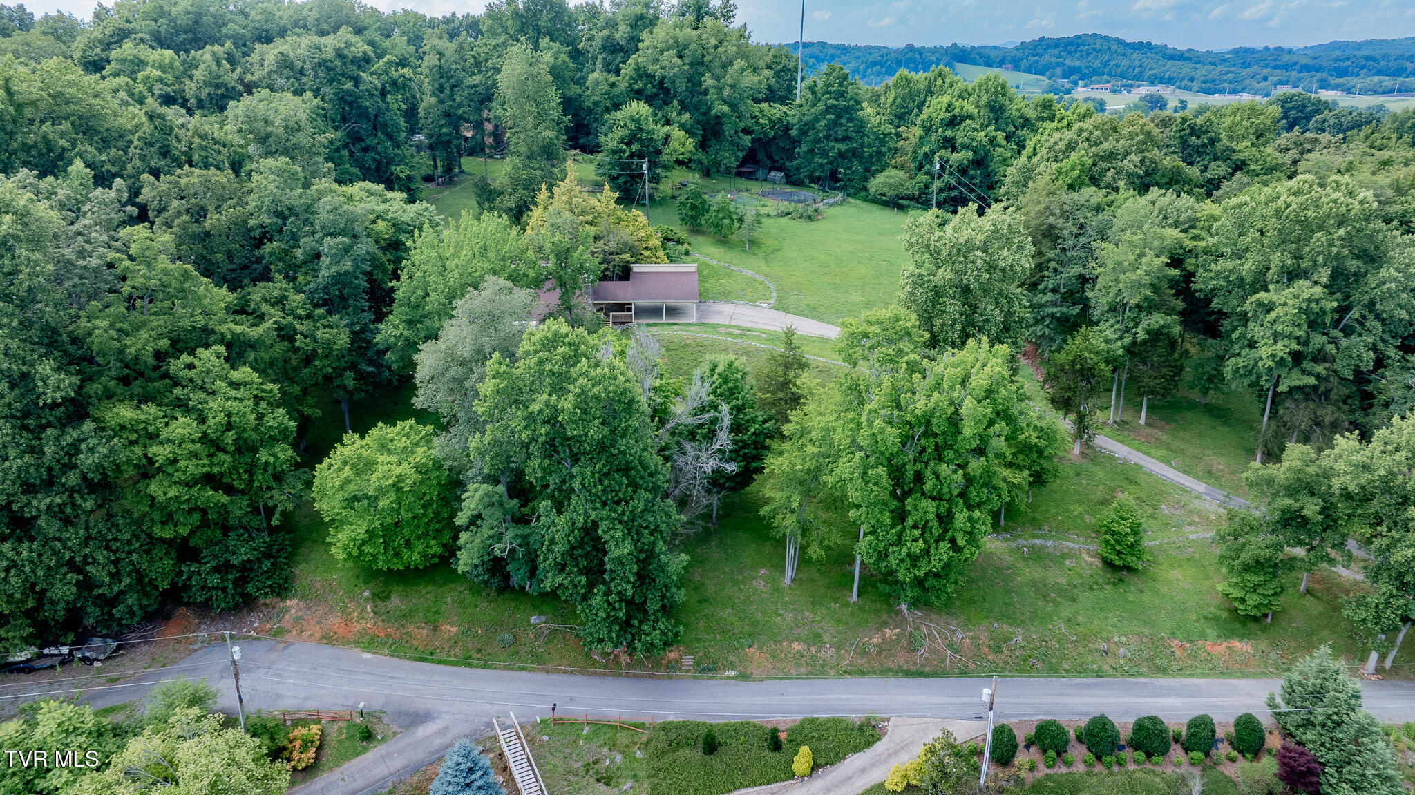 562 Gammon Road Kingsport, TN 37663 - Photo 62 of 65 dji_fly_20260626_171948_0529_17825090064