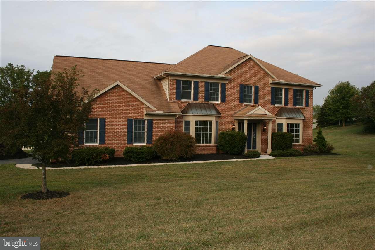 1749 Country Road York, PA 17408 - Photo 1 of 28