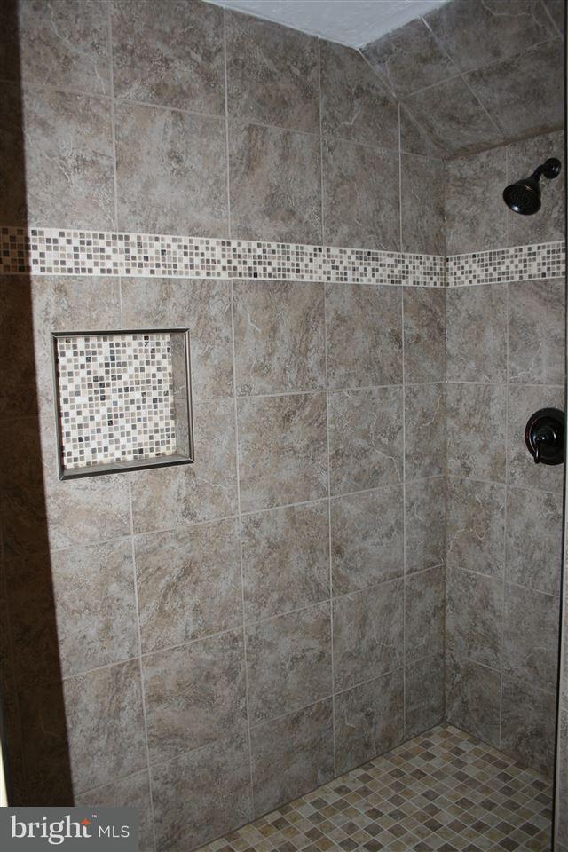 1749 Country Road York, PA 17408 - Photo 15 of 28