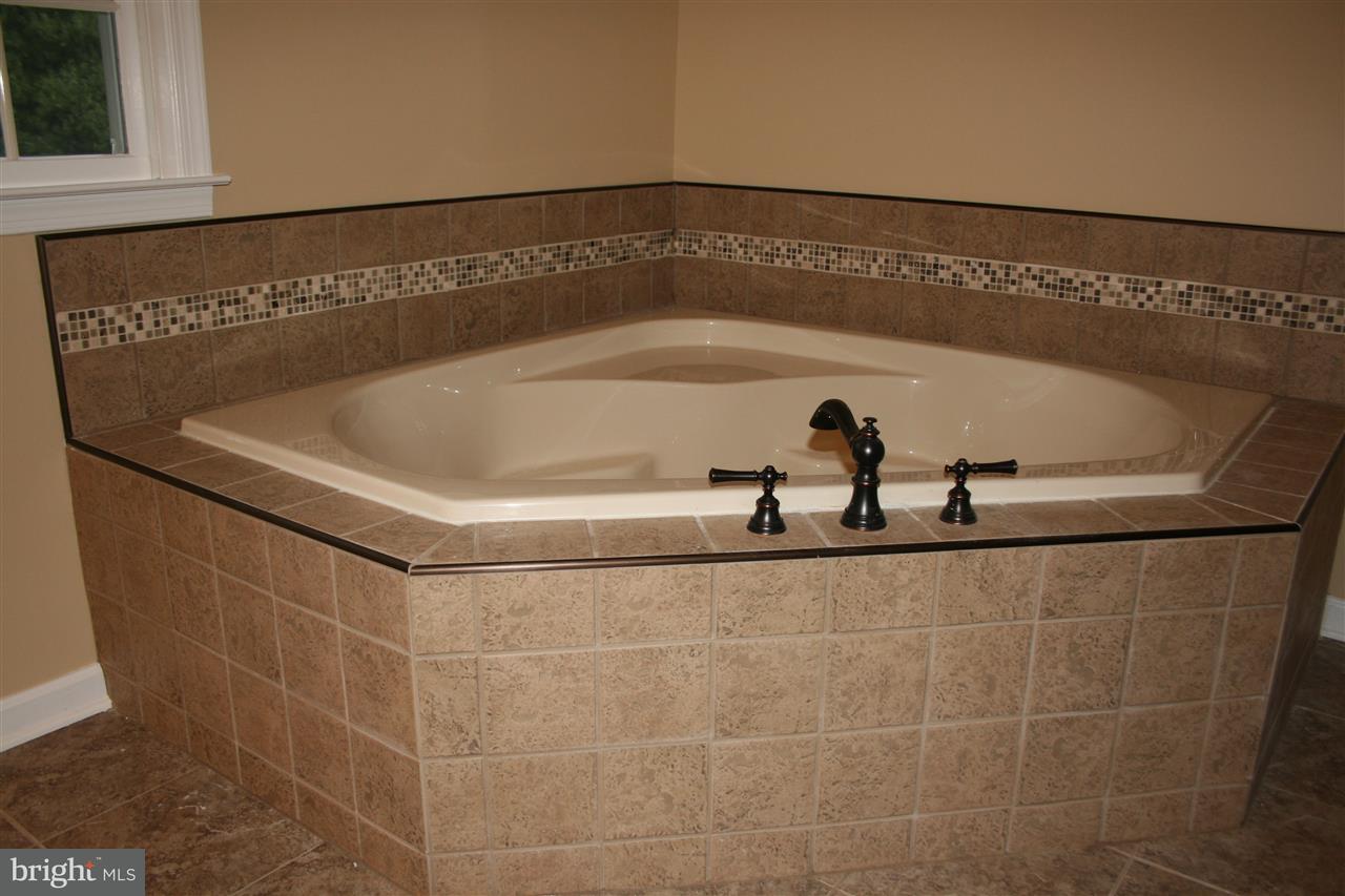 1749 Country Road York, PA 17408 - Photo 16 of 28