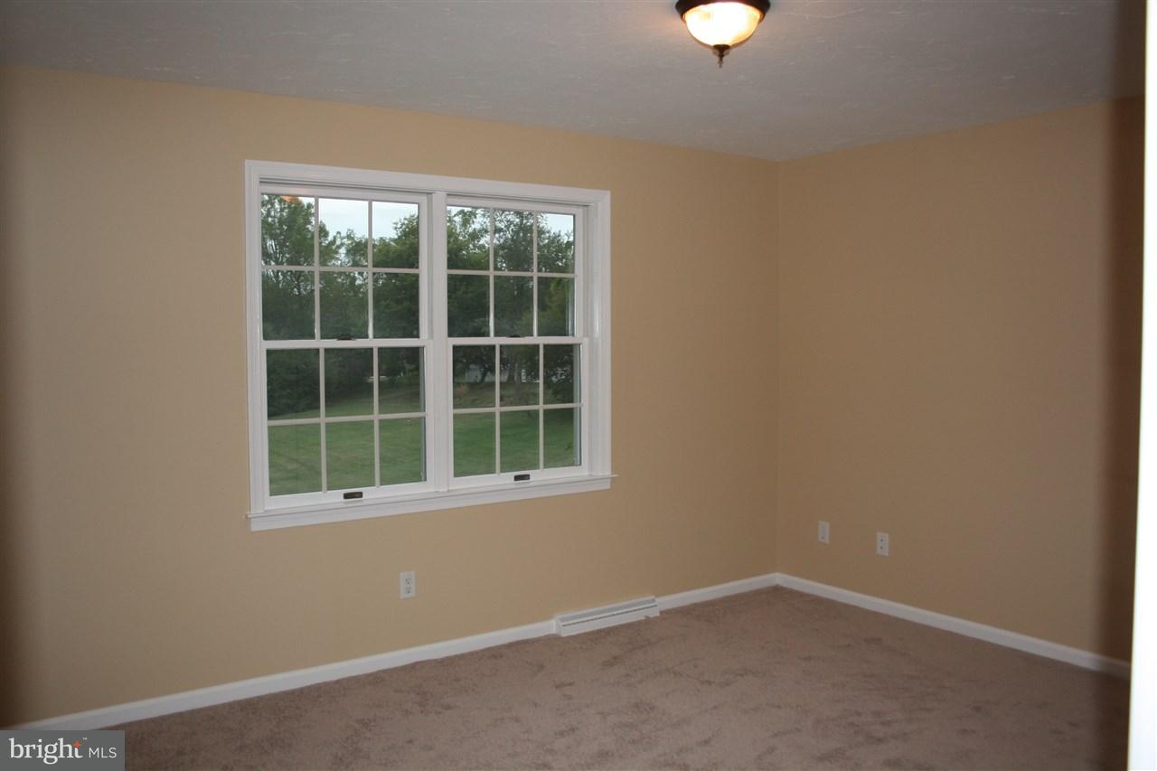1749 Country Road York, PA 17408 - Photo 19 of 28