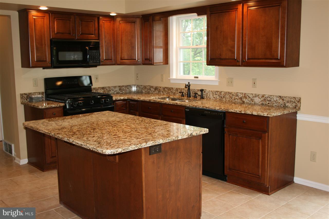 1749 Country Road York, PA 17408 - Photo 7 of 28