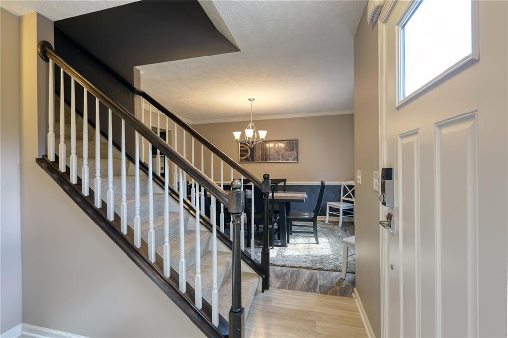 261 Foxwood Road Coraopolis, PA 15108 - Photo 2 of 20 Gallery Image 2