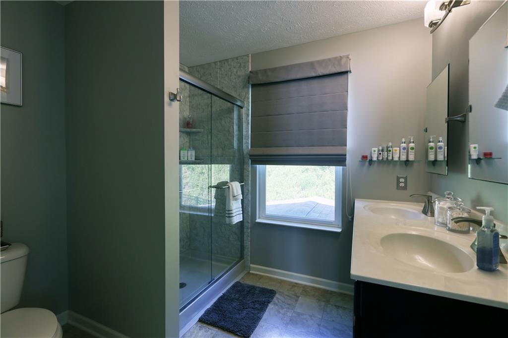 261 Foxwood Road Coraopolis, PA 15108 - Photo 11 of 20 Gallery Image 11