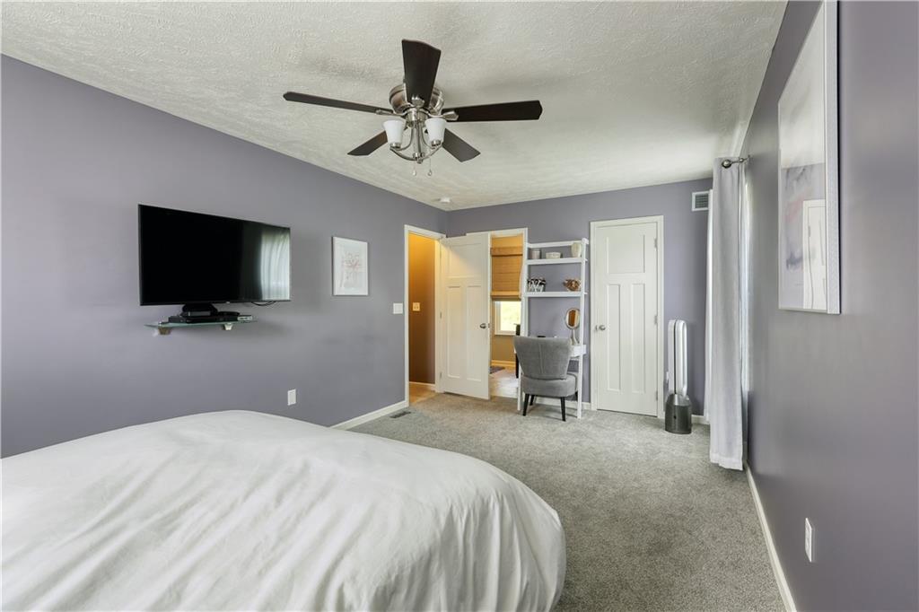 261 Foxwood Road Coraopolis, PA 15108 - Photo 10 of 20 Gallery Image 10