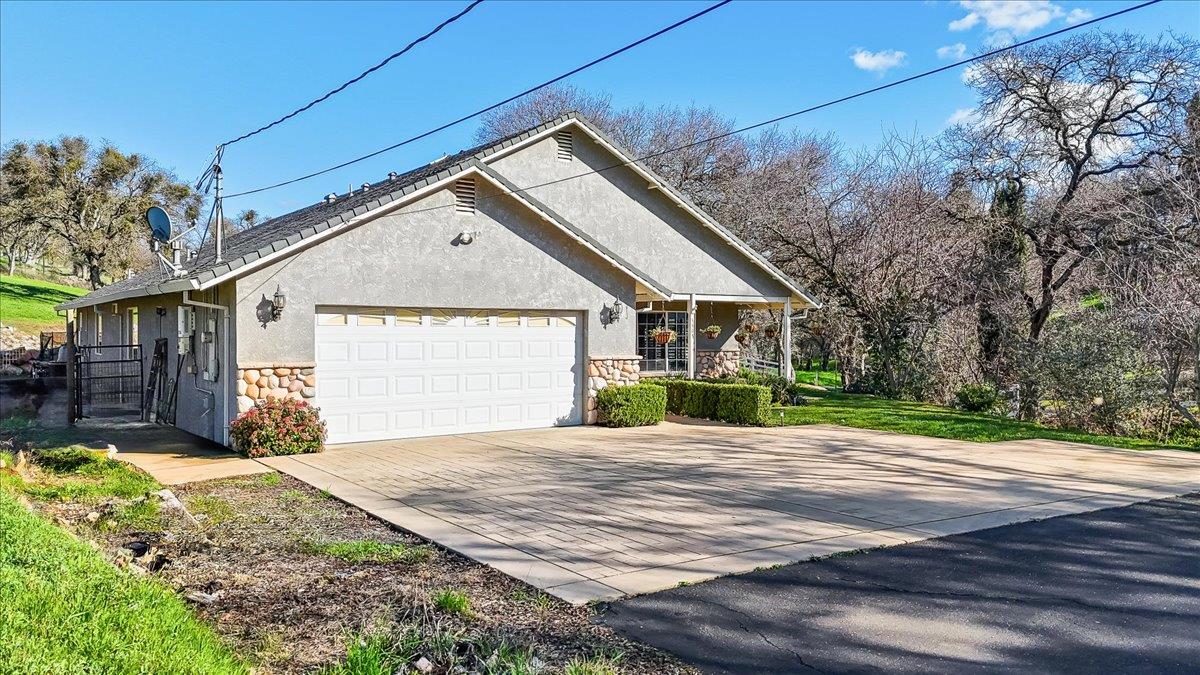 5593 Baldwin Street Valley Springs, CA 95252 - Photo 4 of 65