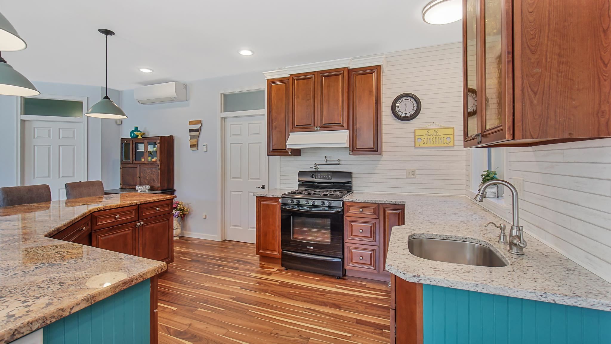 415 Leavensworth Road Hinesburg, VT 05461 - Photo 6 of 31 Gallery Image 6