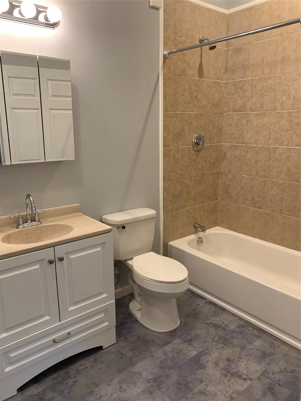 10873 Coaster Lane Conroe, TX 77306 - Photo 9 of 14