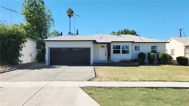 $3,200 | 826 Wyval Avenue, Corona, CA 92882
