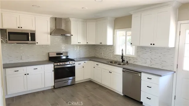 $3,200 | 826 Wyval Avenue, Corona, CA 92882