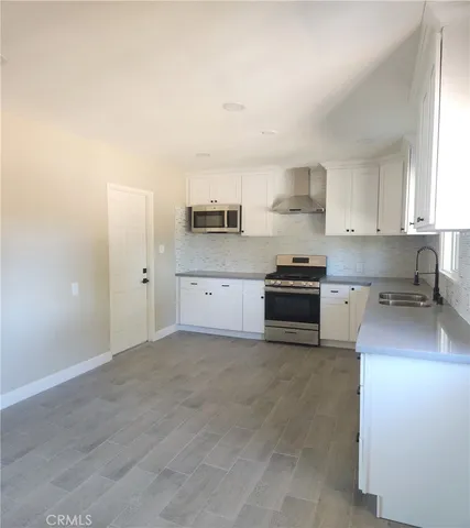 $3,200 | 826 Wyval Avenue, Corona, CA 92882
