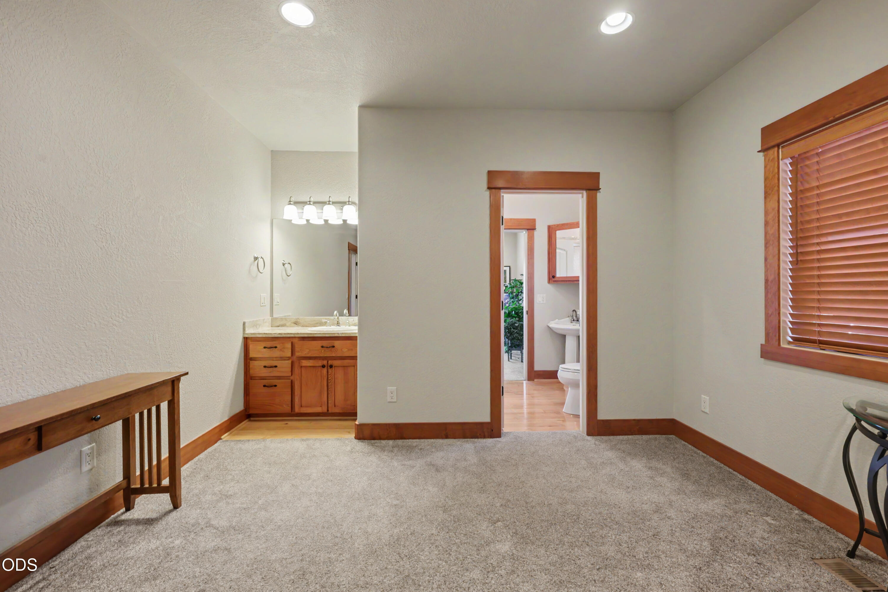 225 Echo Way Eagle Point, OR 97524 - Photo 37 of 63