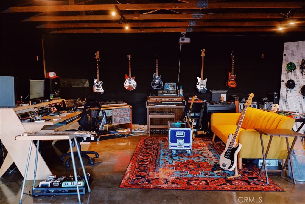 55850 Shannon Road Landers, CA 92285 - Photo 39 of 66 a view of a room with gym equipment