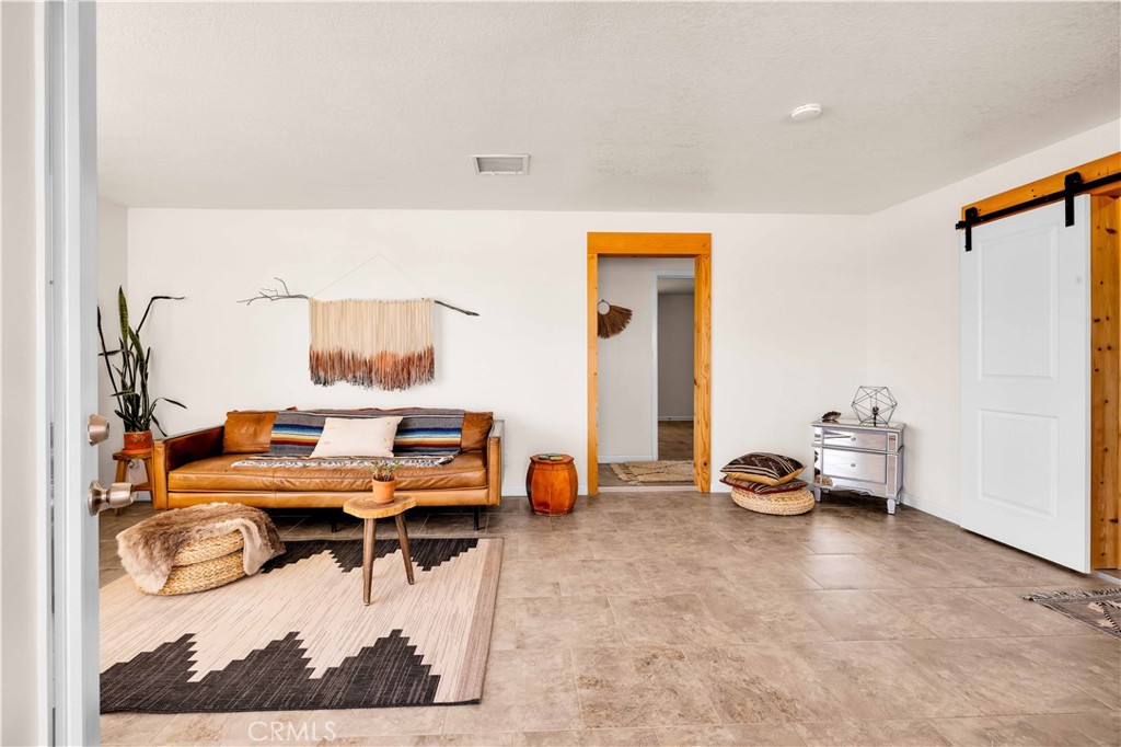 55850 Shannon Road Landers, CA 92285 - Photo 6 of 66