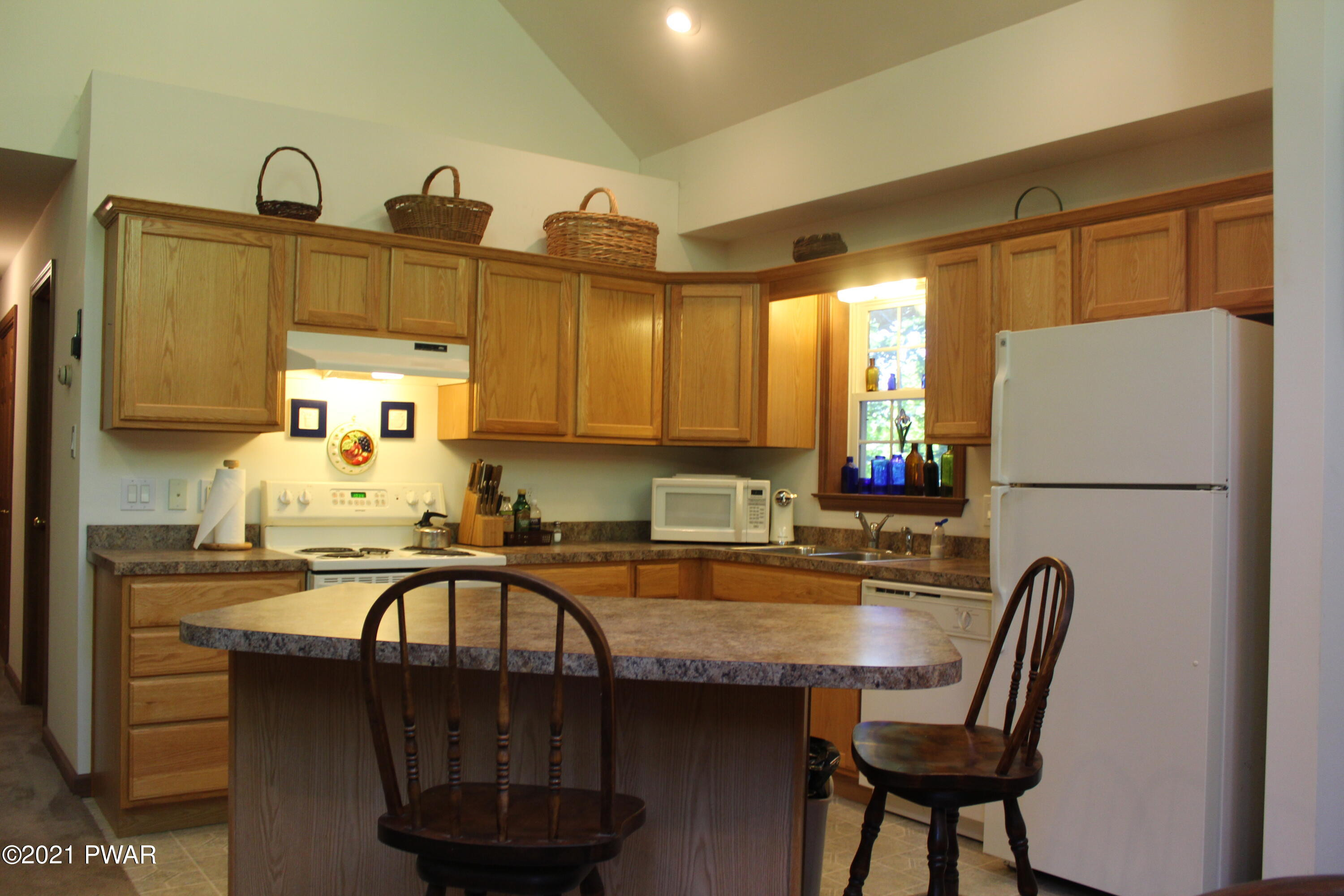 133 Ridgeview Drive Lake Ariel, PA 18436 - Photo 5 of 18