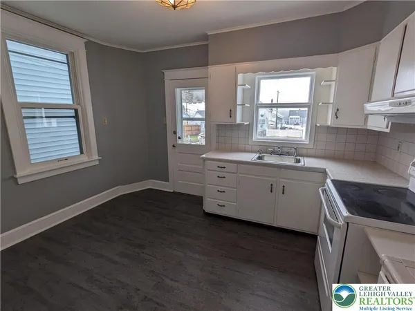 $1,720 | 1104 3rd Street, Catasauqua, PA 18032
