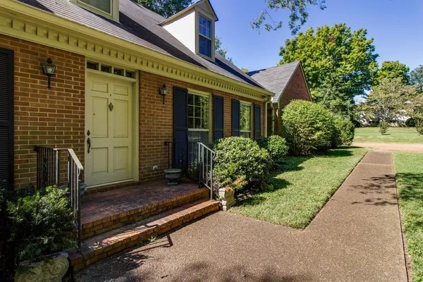 $3,250 | 1501 Hillsboro Road, Franklin, TN 37069