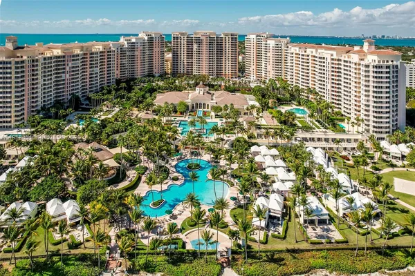 $3,200,000 | 789 Crandon Boulevard, Unit 1805, Key Biscayne, FL 33149