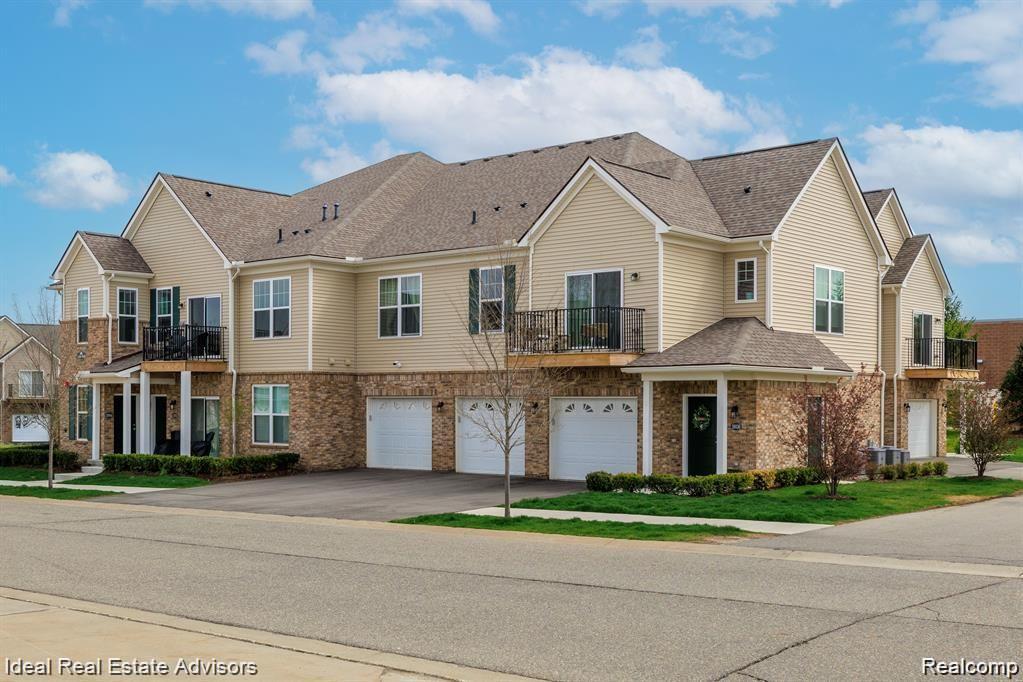 10040 Ridge Run Street Howell, MI 48855 - Photo 2 of 9