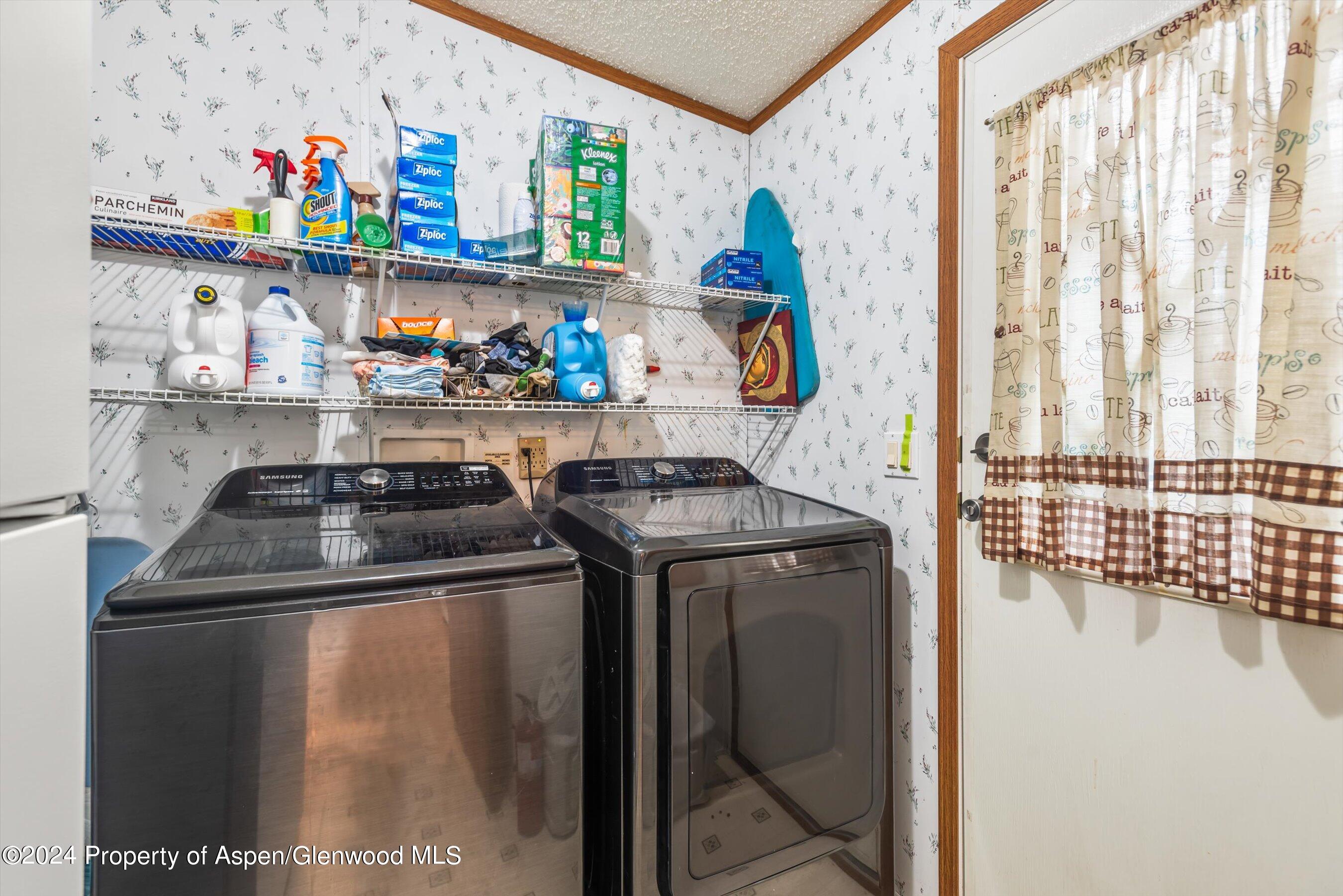 71 Nathan El Jebel, CO 81623 - Photo 25 of 29 a kitchen with stainless steel appliances granite countertop a sink and a stove