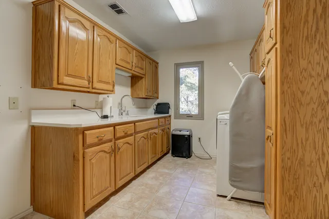 $480,000 | 3 Sunset Lane, Ransom Canyon, TX 79366