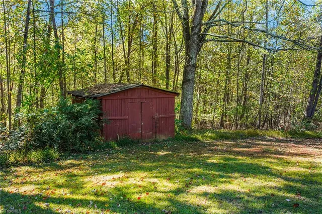 $255,900 | 5109 P P G Drive, Jonesville, NC 28642