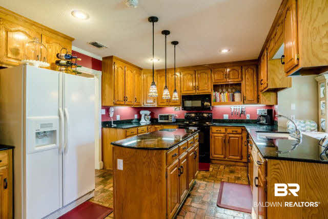 19550 Lawrence Road Fairhope, AL 36532 - Photo 4 of 21