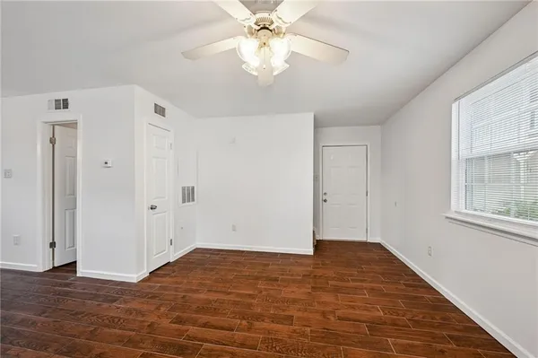 $1,550 | 713 Heavens Drive, Unit 5, Mandeville, LA 70471