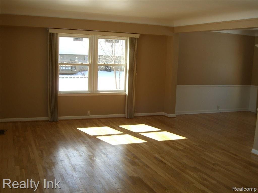 3974 Golfside Road Ypsilanti, MI 48197 - Photo 10 of 24 Picture 014.jpg