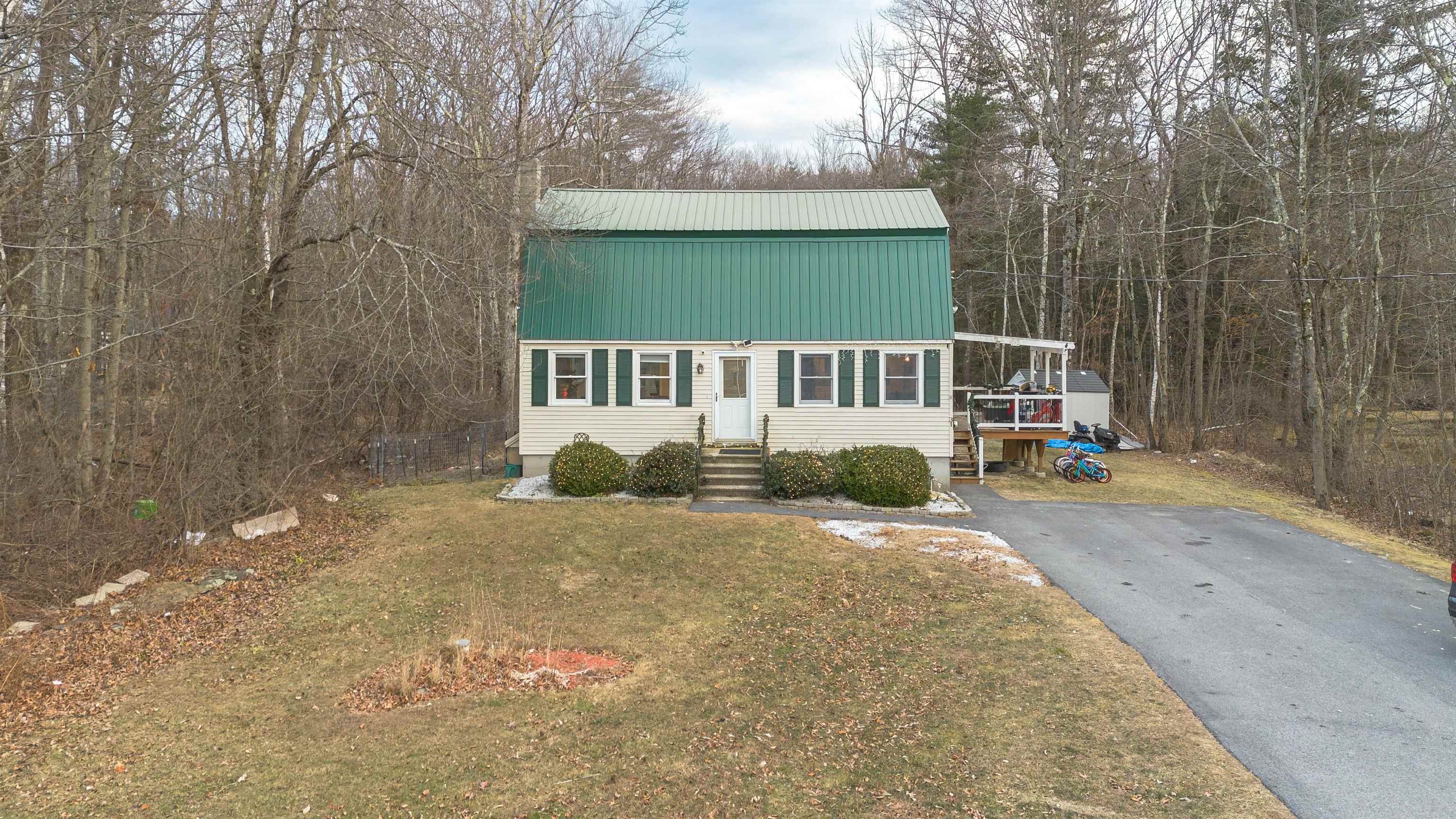 31 Pingree Hill Road Derry, NH 03038 - Photo 13 of 29