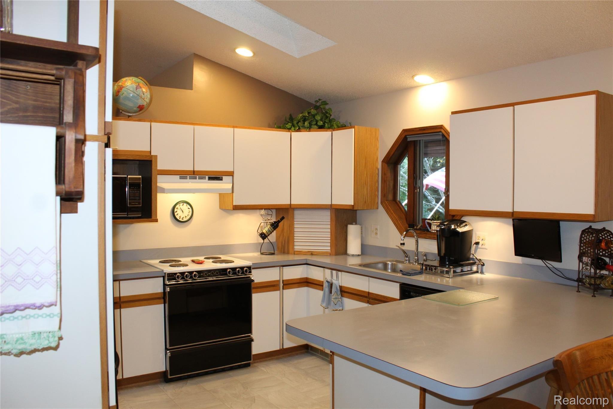 3409 Metamora Road Metamora, MI 48455 - Photo 9 of 34 kitchen 12.JPG