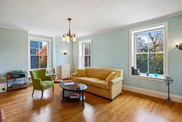 $750,000 | 61 William Street, Worcester, MA 01609