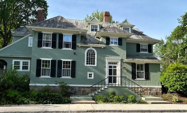 $750,000 | 61 William Street, Worcester, MA 01609