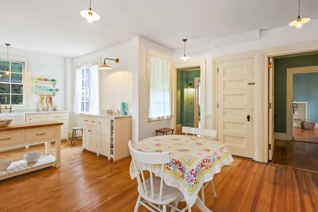 $750,000 | 61 William Street, Worcester, MA 01609