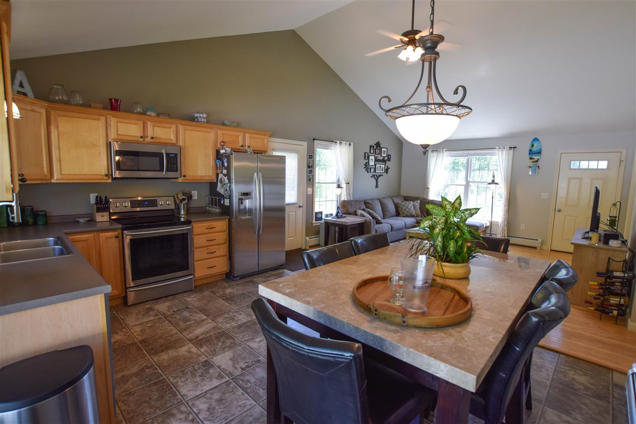 39 New Hampton Road Franklin, NH 03235 - Photo 3 of 24