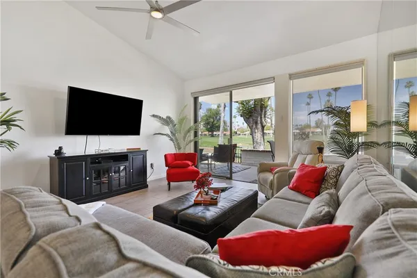 $475,000 | 74 Avenida Las Palmas, Rancho Mirage, CA 92270