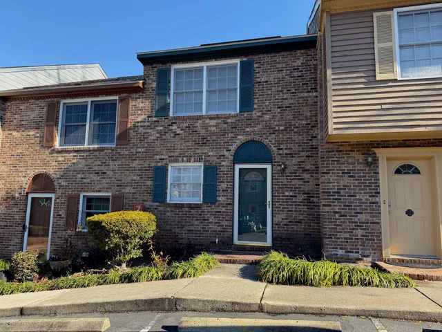 $1,450 | 830 44th Avenue North, Unit V3, Myrtle Beach, SC 29577