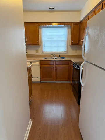 $1,450 | 830 44th Avenue North, Unit V3, Myrtle Beach, SC 29577