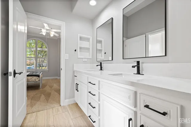 a view of a workspace with furniture