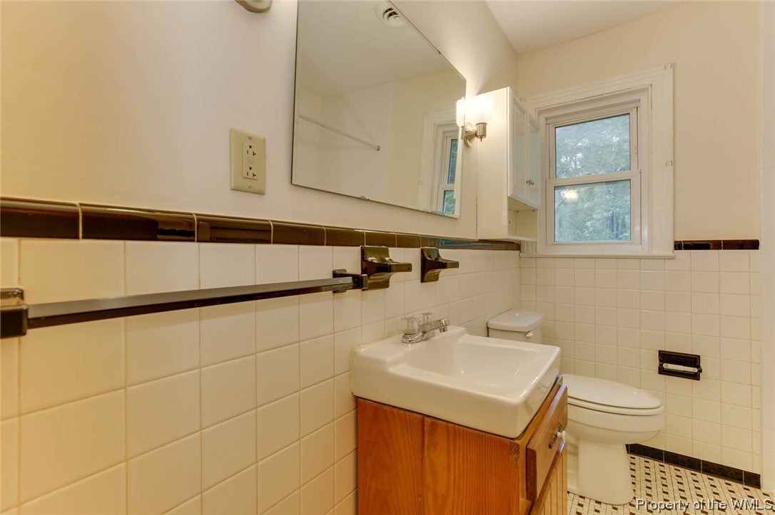 137 Saunders Road Hampton, VA 23666 - Photo 27 of 34 Gallery Image 27