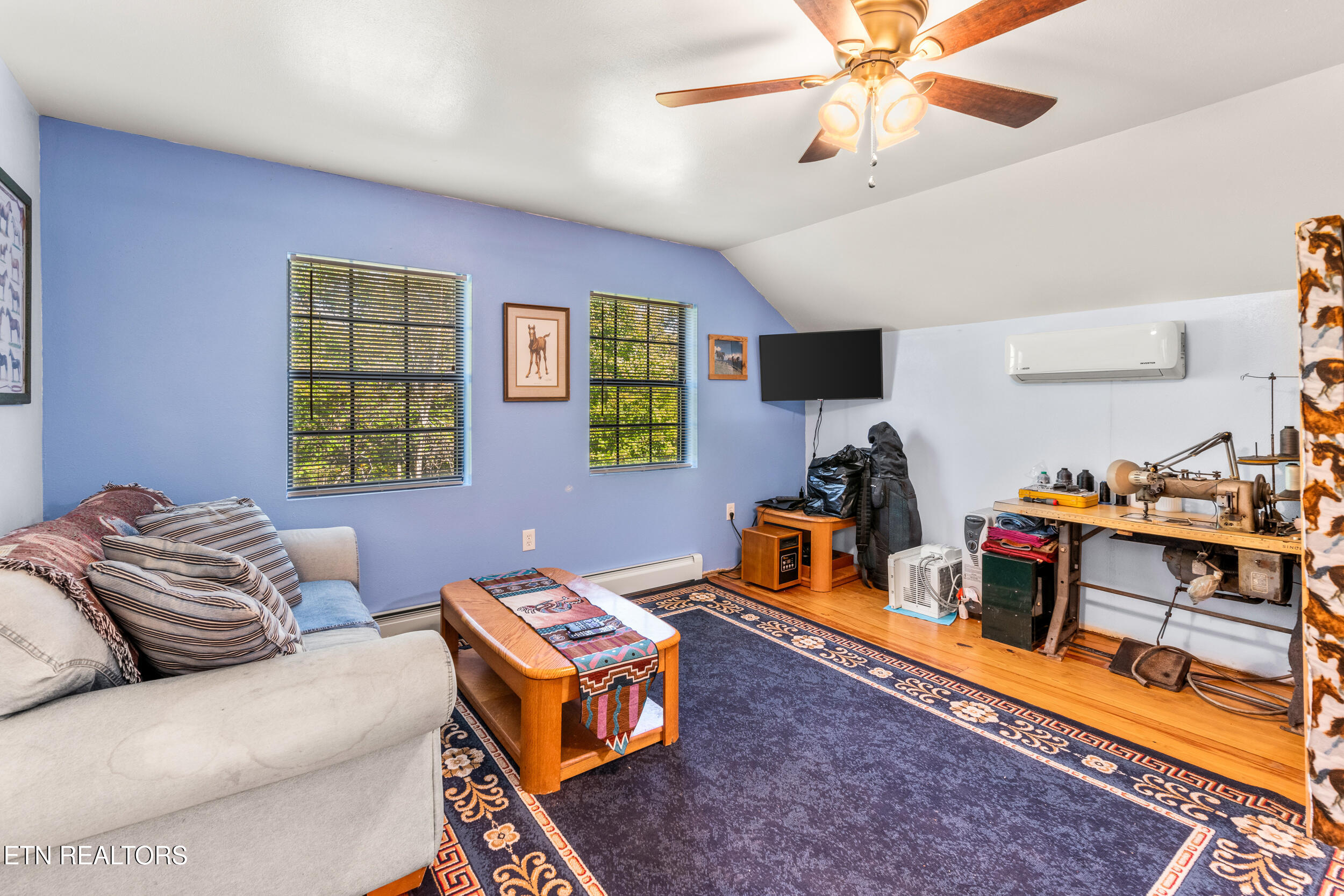 228 Pattie Gap Road Philadelphia, TN 37846 - Photo 37 of 57 228 pattie gap road-39