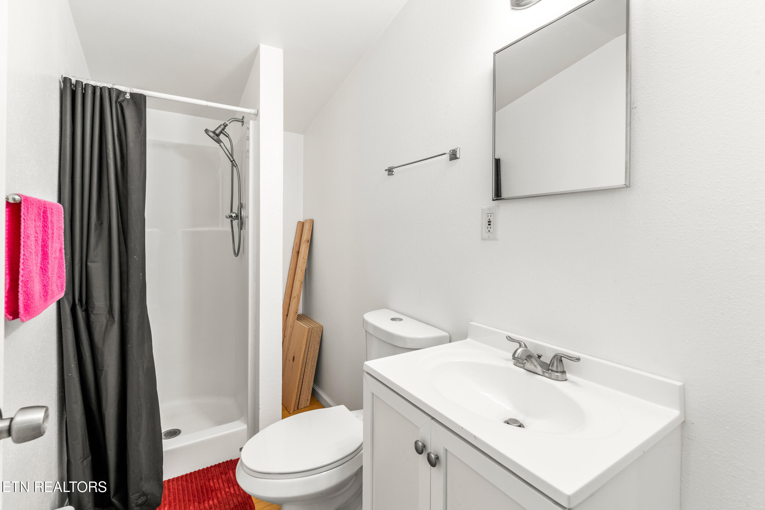 228 Pattie Gap Road Philadelphia, TN 37846 - Photo 42 of 57 228 pattie gap road-44