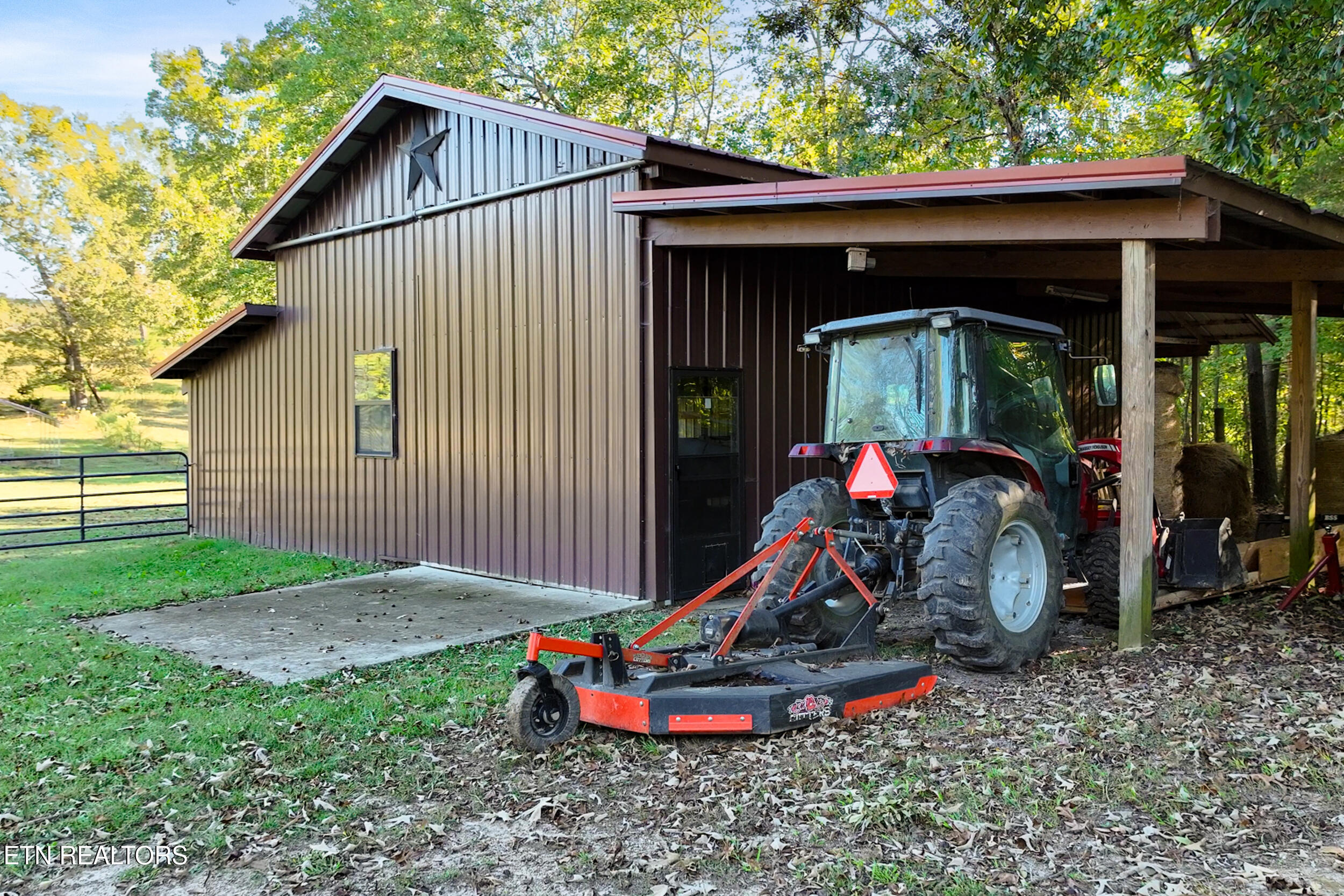 228 Pattie Gap Road Philadelphia, TN 37846 - Photo 47 of 57 228 pattie gap road-53