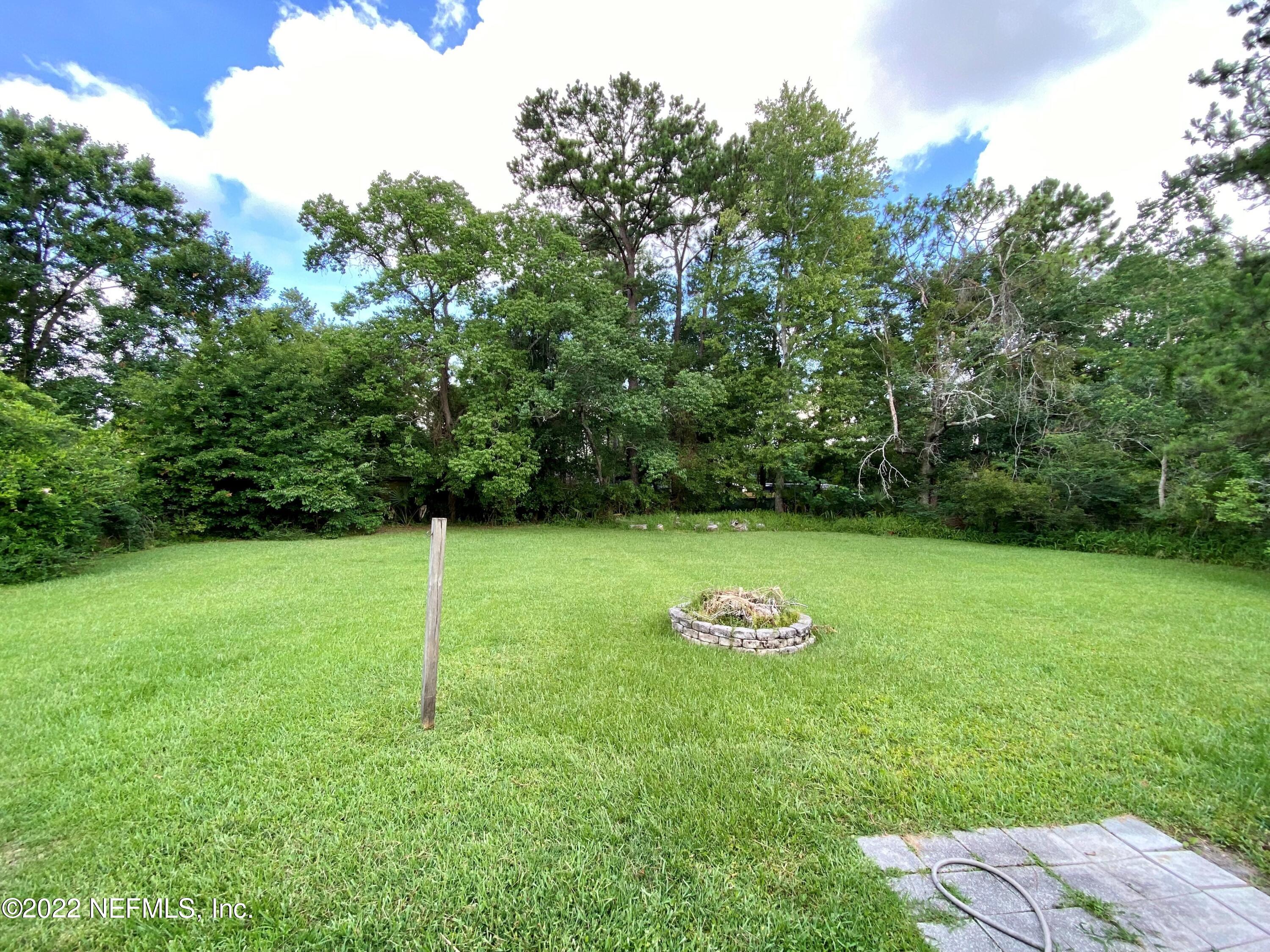 38 Robin Road Orange Park, FL 32073 - Photo 18 of 21 Firepit and Private Yard