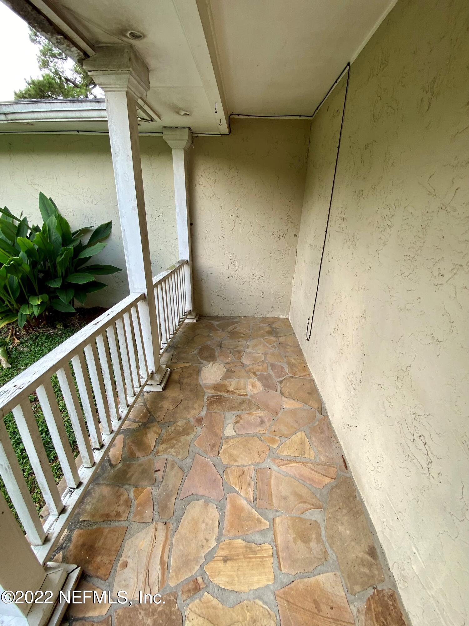 38 Robin Road Orange Park, FL 32073 - Photo 20 of 21 Stone Porch