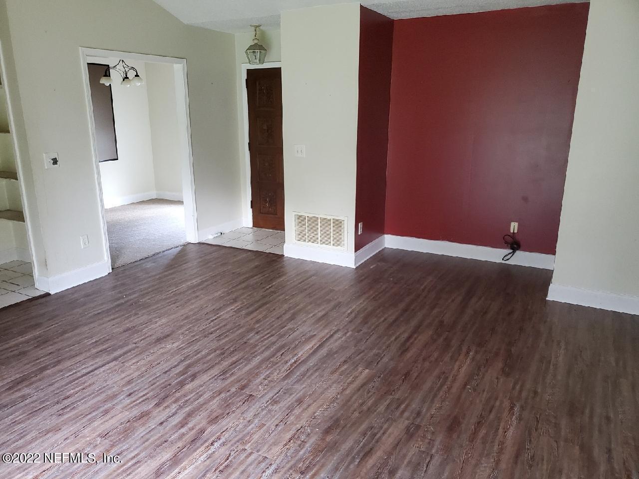 38 Robin Road Orange Park, FL 32073 - Photo 6 of 21 Living Room