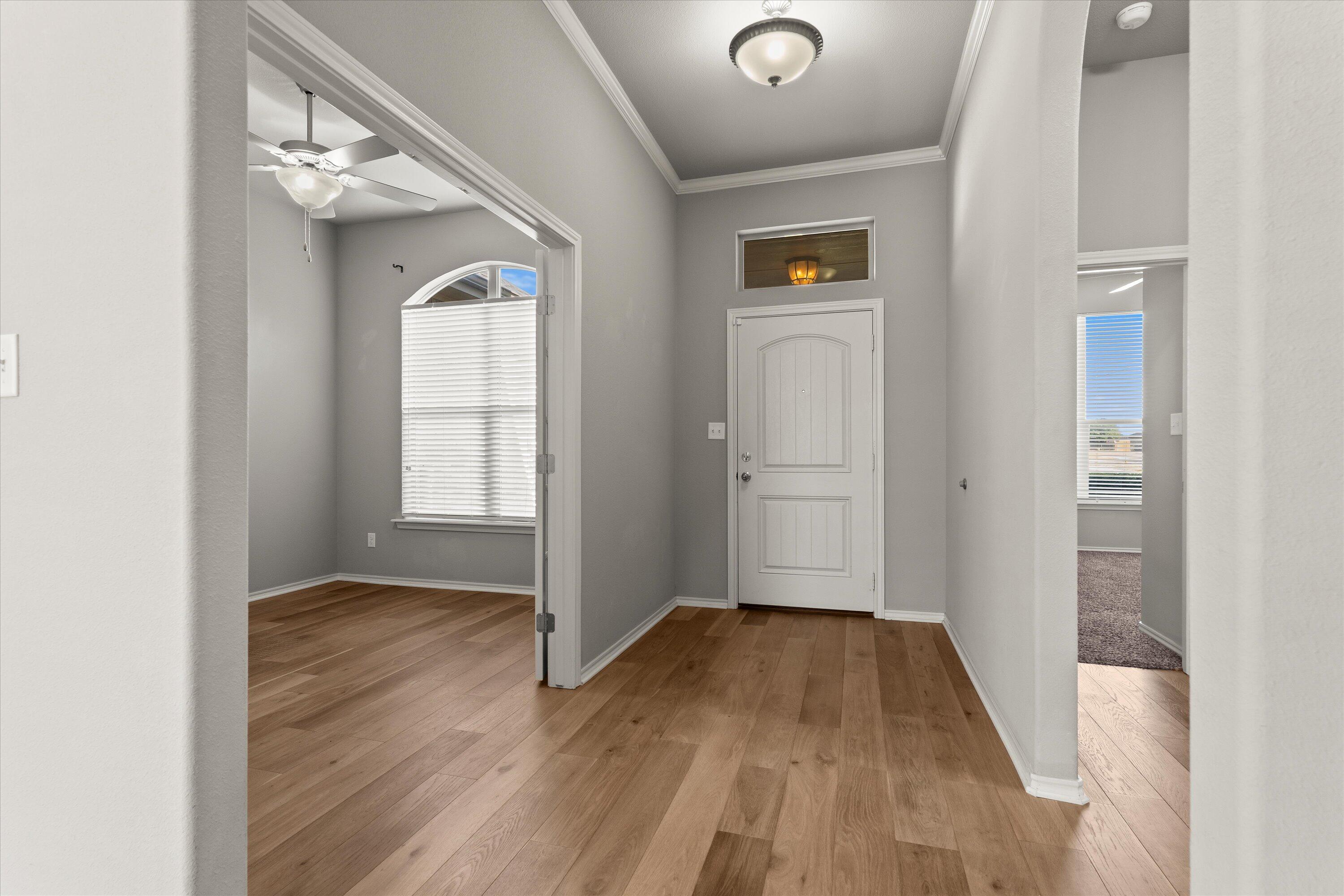 9616 Kline Avenue Lubbock, TX 79424 - Photo 3 of 33