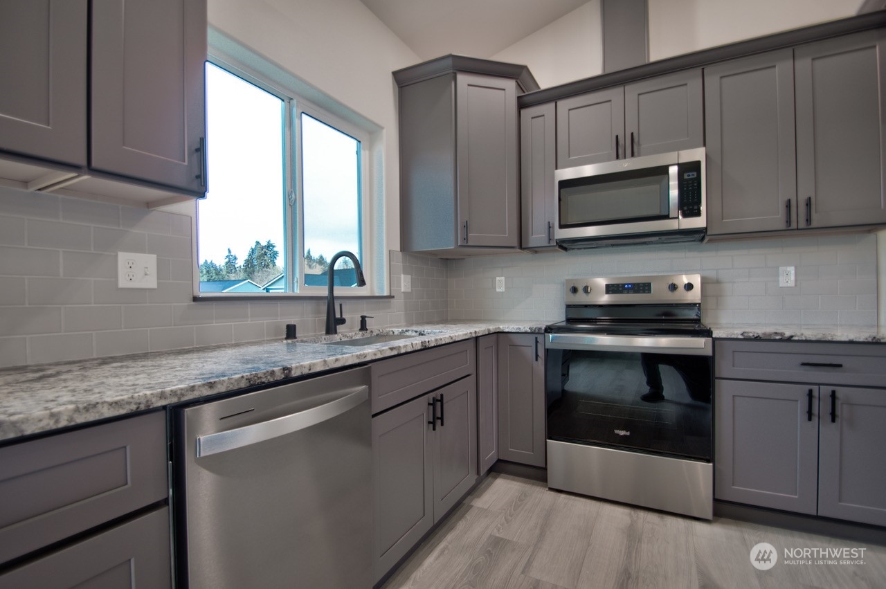 9232 179th Trail Southwest Rochester, WA 98579 - Photo 6 of 30 Gallery Image 6