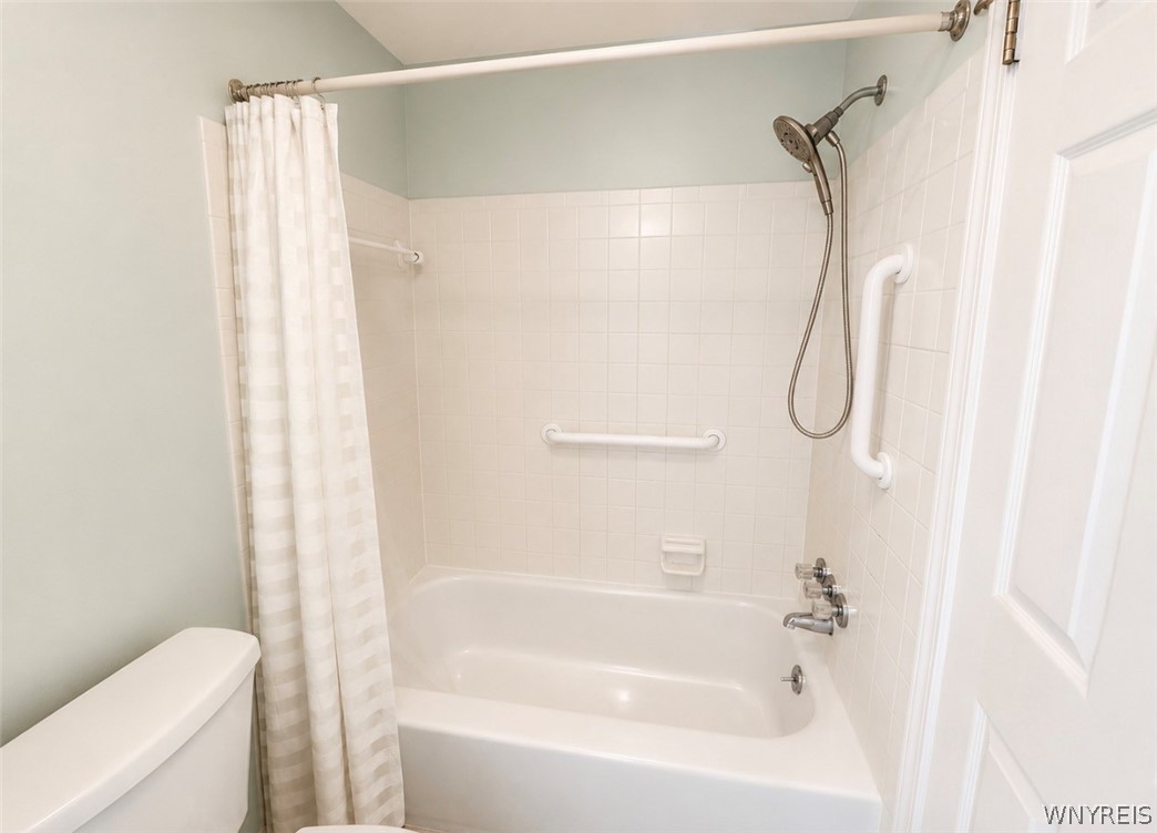 40 Hamlin Square, Unit E Amherst, NY 14221 - Photo 21 of 31