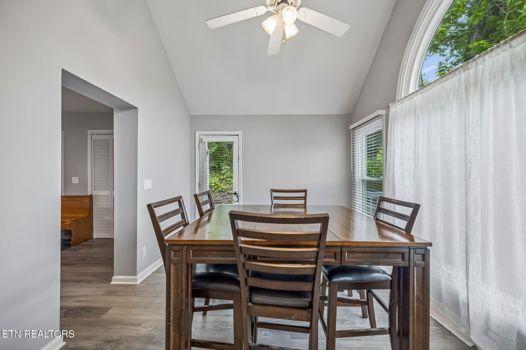 212 Oak Street Clinton, TN 37716 - Photo 12 of 29 11-212 Oak St - 011